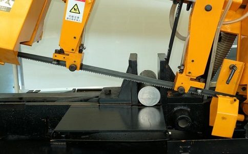 兴文数控带锯床自动送料精度会出现偏差吗？